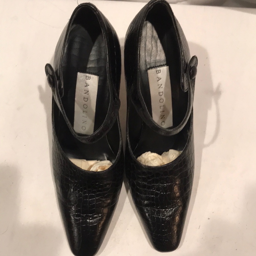 Banding Made in Spain, black leather size 6M, 3 inch heel